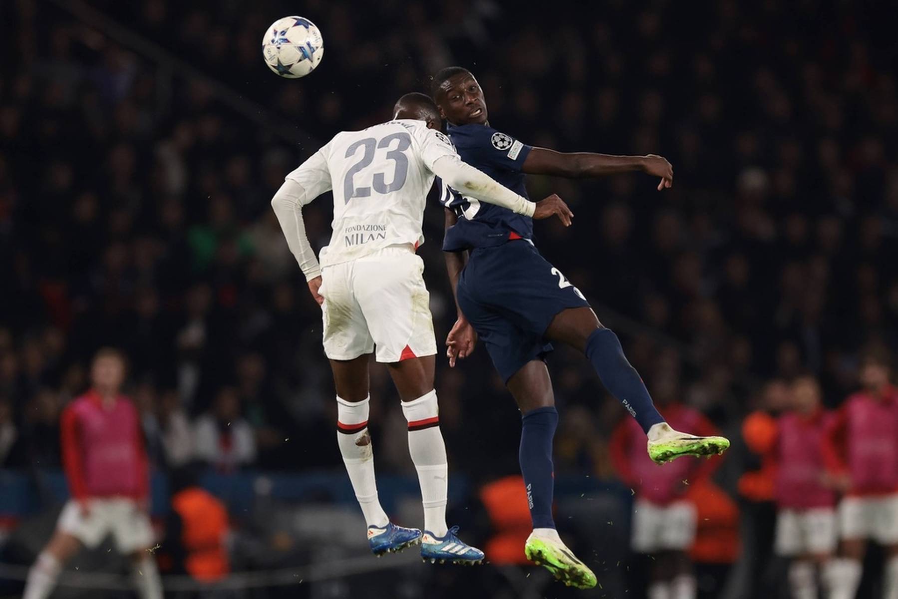 挥的同时 挥的同时