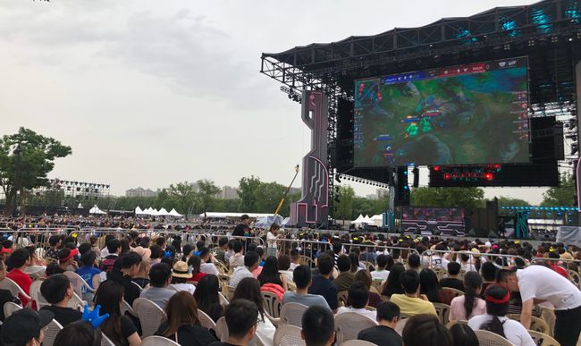 拉大龙逼团 拉大龙逼团