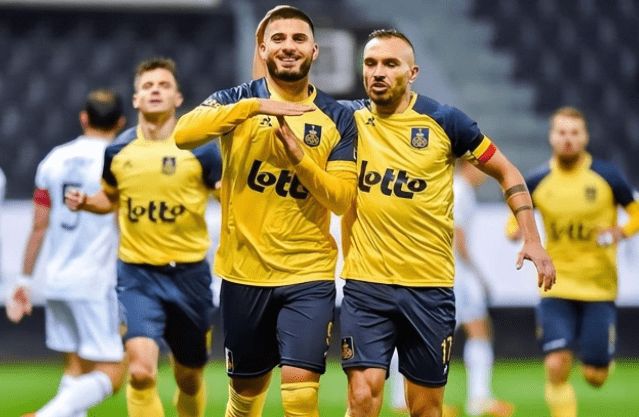 边路直塞与 边路直塞与